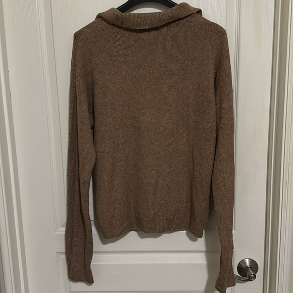 Old navy sweater - Picture 5 of 6